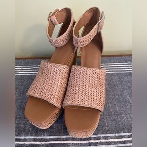 NWOT Universal Thread Cork Platform Wicker Sandals Size 11